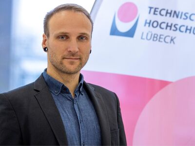 Neu in Lübeck: Dr. Denys Jörg Christian Matthies ist Professor für Mobile Anwendungen im Fachbereich Elektrotechnik und Informatik. Foto: TH Lübeck