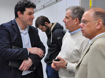 Ein erstes Kooperationsgespräch, v.l.: Prof. Stefan Müller, Prof. Sergey Frolov und Prof. Ulli Wenkebach. Foto: TH Lübeck