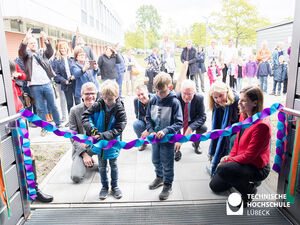 Nach 13 Jahren konnte der JuniorCampus der TH Lübeck sein neues Zuhause einweihen. Foto: TH Lübeck