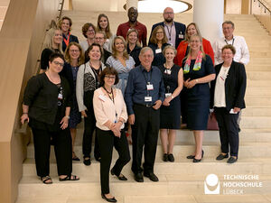 Vertreterinnen und Vertreter der genderdax Mitgliedsunternehmen bei PricewaterhouseCoopers. Foto: TH Lübeck