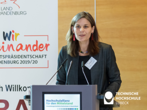 Die Präsidentin der TH Lübeck, Dr. Muriel Kim Helbig, wurde in ihrem Amt als Vorstandsmitglied bestätigt. Foto: M. Schoenfelder
