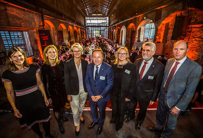 v.l.: Gastgeberin Dr. Muriel Helbig, Präsidentin TH Lübeck; Karin Prien, Wissenschaftsministerin Schleswig-Holstein; Anja Karliczek, Bundesministerin für Bildung und Forschung, Prof. Dr. Karim Khakzar, Vizepräsident der HRK, Sprecher der HAWs/ FHs in der HRK; Marika Lulay, Chief Executive Officer der GFT Technologies SE (Absolventin der FH Darmstadt); Prof. Dr. Armin Willingmann, Minister für Wirtschaft, Wissenschaft und Digitalisierung des Landes Sachsen-Anhalt und Prof. Dr. Peter-André Alt, Präsident der HRK. Foto: O. Malzahn