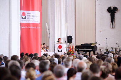 Stadtpräsidentin Gabriele Schopenhauer: „Kommen Sie wieder zurück…“. Foto: TH Lübeck/N. Gawlik