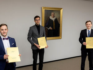 Die drei Preisträger (v.l.n.r.): Lennard Kaster, Jan Oertling und Micha Studer. Foto: Agentur 54° 