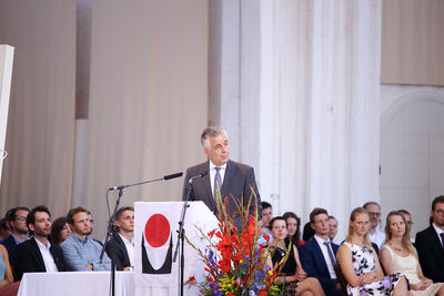 Pastor Dr. Bernd Schwarze begrüßt als Hausherr. Foto: TH Lübeck/N. Gawlik