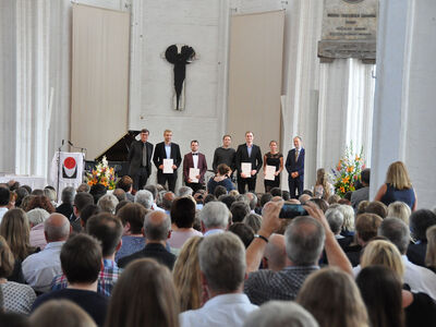 Zeugnisübergabe in der Lübecker Hochschulkirche St. Petri. Foto: TH Lübeck