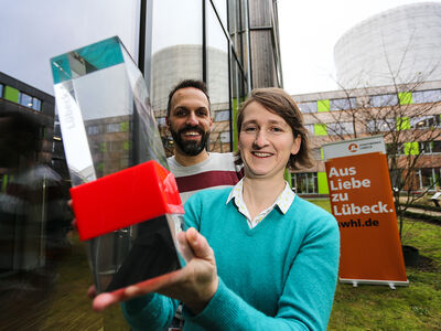 Themenpaten Jenny Scharfe und ihr Kollege Marc Kudling. Foto: Ulf-Kersten Neelsen, LN