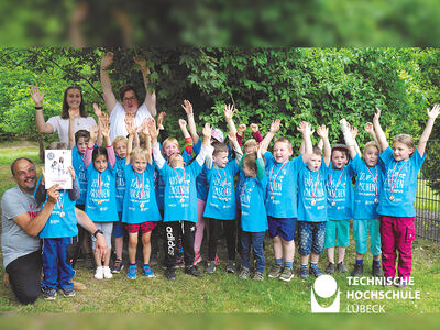 Die kleinen Entdecker:innen der Kita Pusteblume erhielten Auszeichnung als neuer Netzwerkpartner. Foto: JuniorCampus