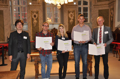 Michael Schröter (rechts), Firma Mankenberg hatte gute Empfehlungen für die neuen Stipendiengeber. Foto: TH Lübeck