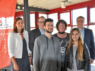 v.l.: FH Präsidentin M. Helbig, Rotary Club Lübeck Burgtor-Präsident S. S. Färber, M. Lattouf, N. Grimm, M. Darweesh und H. Hellbrück. Foto: TH Lübeck